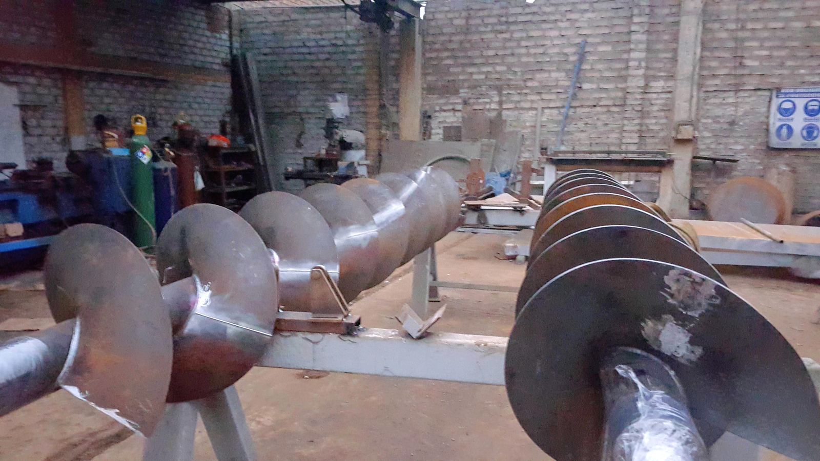Helicoides en fabricación dentro del taller